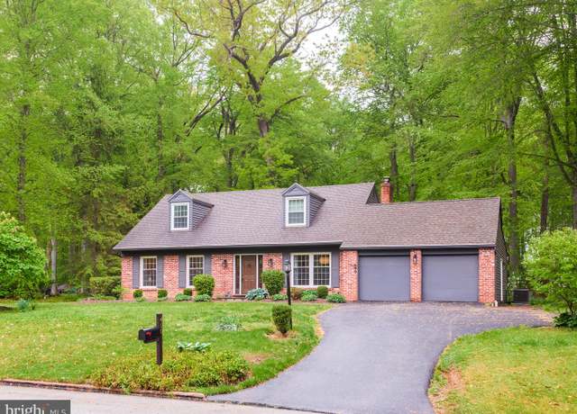 Property at 450 Caswallen Dr, West Chester, PA 19380, 5 beds, 3.5 baths