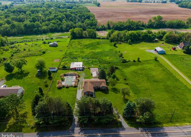 Property at 14376 Wingerton Rd, Waynesboro, PA 17268, 3 beds, 2 baths