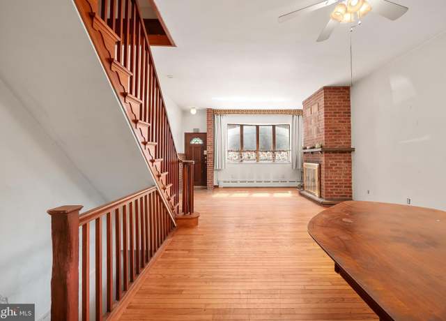Property at 1316 S 6th St, Philadelphia, PA 19147, 4 beds, 2 baths
