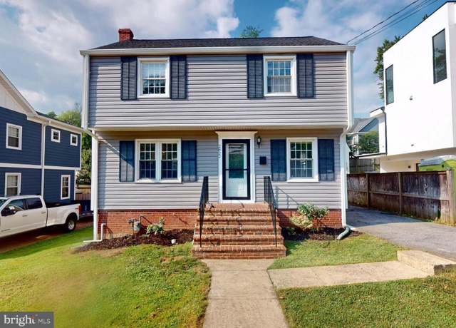 Property at 2822 Lorcom Ln, Arlington, VA 22207, 3 beds, 3 baths