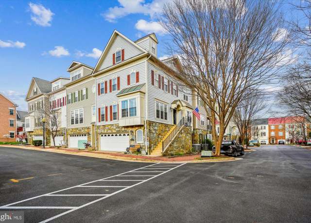 Property at 5109 Knapp Pl, Alexandria, VA 22304, 3 beds, 3.5 baths
