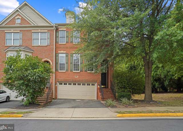 Property at 12465 Blissful Valley Dr, Fairfax, VA 22033, 4 beds, 3.5 baths