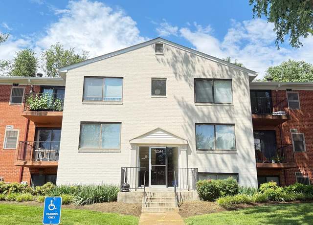 Property at 125-H Clubhouse Dr SW #1, Leesburg, VA 20175, 2 beds, 1 bath