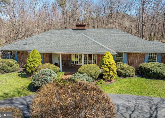 Property at 5983 Labs Run Ln, Penn Laird, VA 22846, 4 beds, 3.5 baths