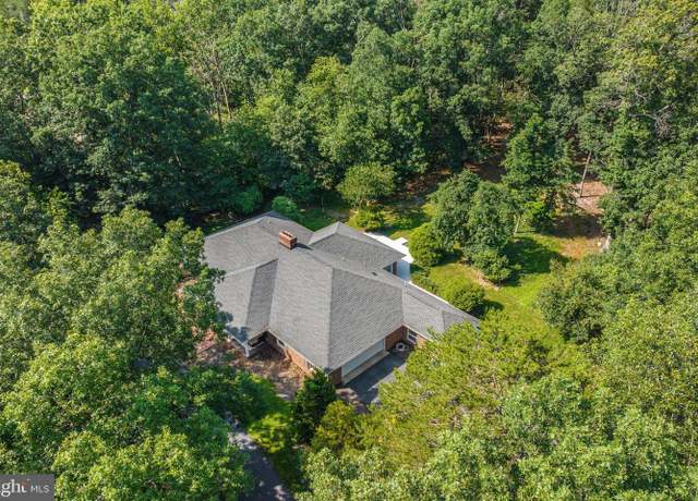 Property at 5983 Labs Run Ln, Penn Laird, VA 22846, 4 beds, 3.5 baths