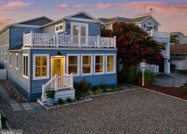 Property at 1 E Essex St, Fenwick Island, DE 19944, 5 beds, 4 baths