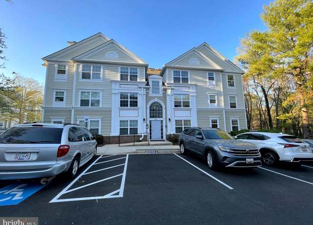 Property at 112 Kendrick Pl Unit 112-32, Gaithersburg, MD 20878, 3 beds, 3 baths