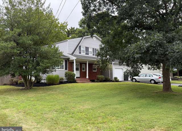 Property at 19 Martin Ln, Hamilton, NJ 08619, 4 beds, 2.5 baths