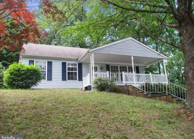 Property at 2 Queen Anne Dr, Boyertown, PA 19512, 3 beds, 1 bath