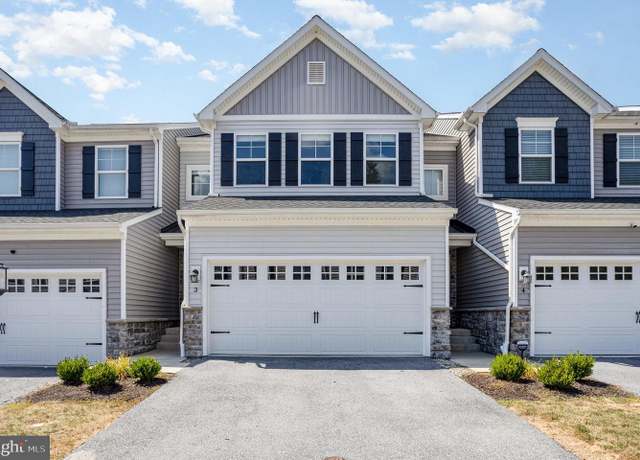 Property at 3 Woods Dr, Camp Hill, PA 17011, 3 beds, 2.5 baths