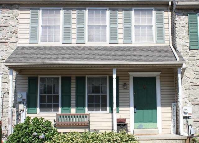 Property at 813 Knoll Dr, Mount Joy, PA 17552, 3 beds, 1.5 baths