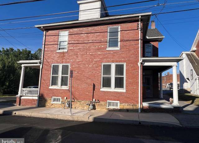 Property at 25 & 31 N Poplar St, Elizabethtown, PA 17022, 3 beds, 1 bath