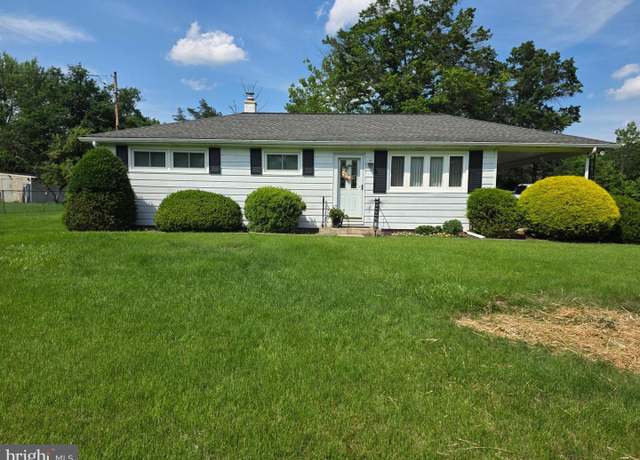 Property at 1220 Manatawny St, Pottstown, PA 19464, 3 beds, 1 bath