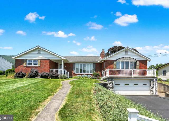 Property at 109 Ridgeview Dr, Lewistown, PA 17044, 3 beds, 2 baths