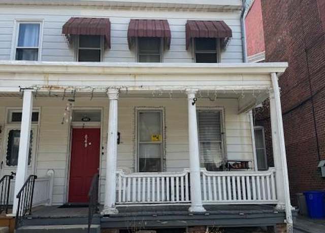 Property at 640 W Philadelphia St, York, PA 17401, 4 beds