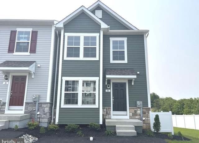 Property at 18 Angus Dr, Hanover, PA 17331, 3 beds, 3 baths