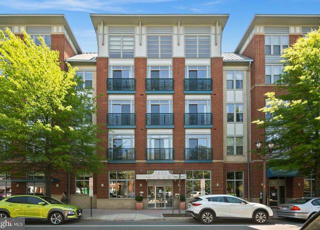 Property at 1800 Wilson Blvd #424, Arlington, VA 22201, 1 bed, 1 bath