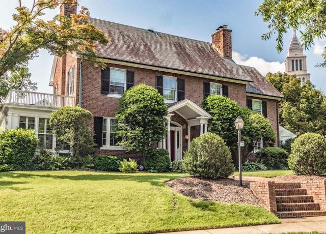 Property at 206 N View Ter, Alexandria, VA 22301, 4 beds, 4 baths