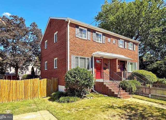 Property at 214 E Spring St E, Alexandria, VA 22301, 2 beds, 1.5 baths