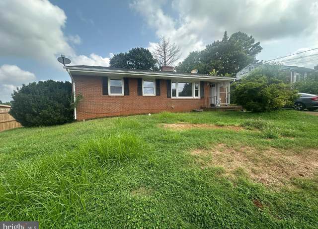 Property at 426 Azalea St, Culpeper, VA 22701, 4 beds, 2 baths