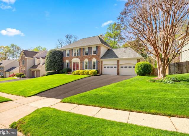 Property at 7908 Deerlee Dr, Springfield, VA 22153, 4 beds, 2.5 baths