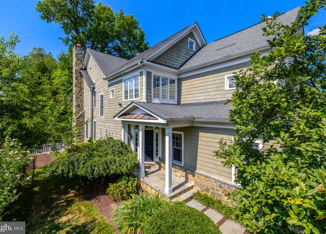 Property at 1519 Pathfinder Ln, Mclean, VA 22101, 4 beds, 3.5 baths