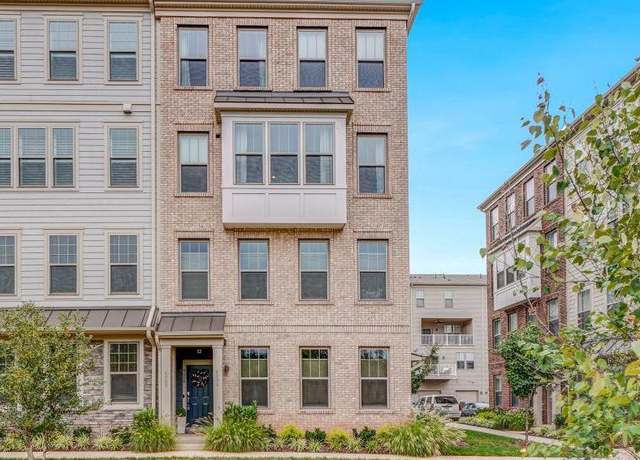 Property at 408-B Pullman Pl, Manassas Park, VA 20111, 3 beds, 2.5 baths