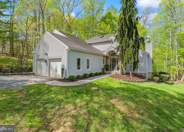 Property at 11700 Sandal Wood Ln, Manassas, VA 20112, 4 beds, 4.5 baths