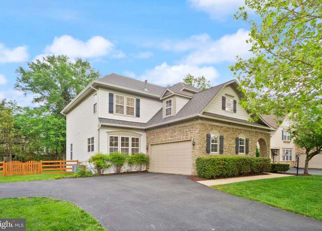 Property at 12841 Victory Lakes Loop, Bristow, VA 20136, 5 beds, 3.5 baths