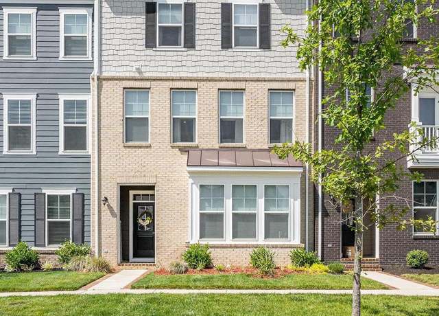 Property at 1486 Meadowlark Glen Rd, Dumfries, VA 22026, 4 beds, 3.5 baths
