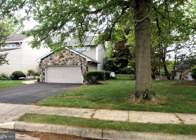 Property at 118 Red Pine Cir, Newark, DE 19711, 3 beds, 2.5 baths