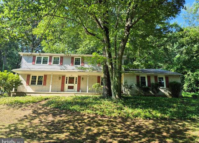 Property at 403 Dove Dr, Newark, DE 19713, 4 beds, 2.5 baths