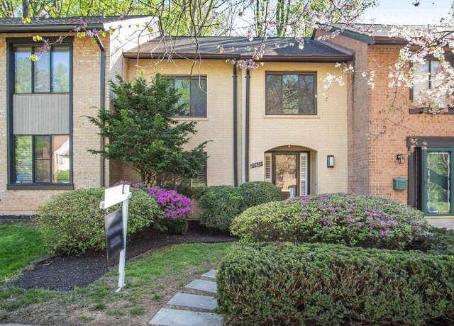 Property at 20422 Meadow Pond Pl, Montgomery Village, MD 20886, 3 beds, 2.5 baths
