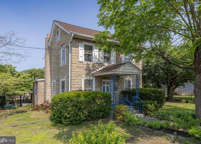 Property at 332 Billingsport Rd, Paulsboro, NJ 08066, 3 beds, 2 baths
