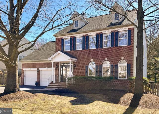 Property at 23 Wyckoff Dr, Pennington, NJ 08534, 4 beds, 2.5 baths