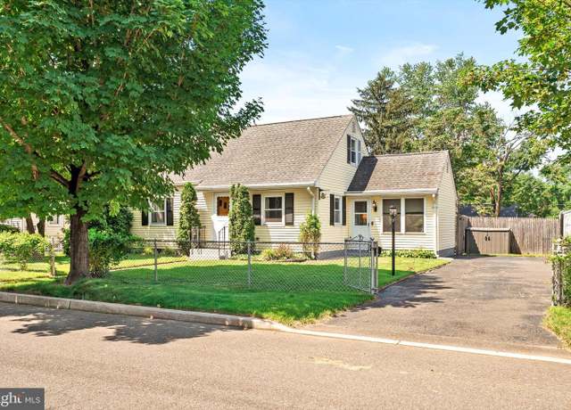 Property at 150 Saybrook Ave, Hamilton, NJ 08619, 4 beds, 1 bath
