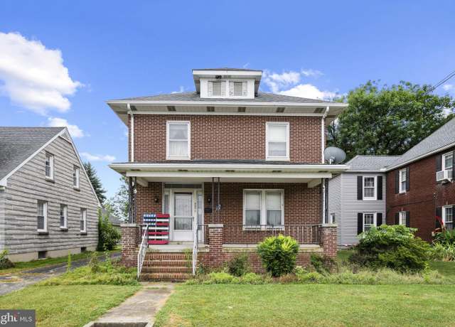 Property at 549 E King St, Littlestown, PA 17340, 3 beds, 2 baths