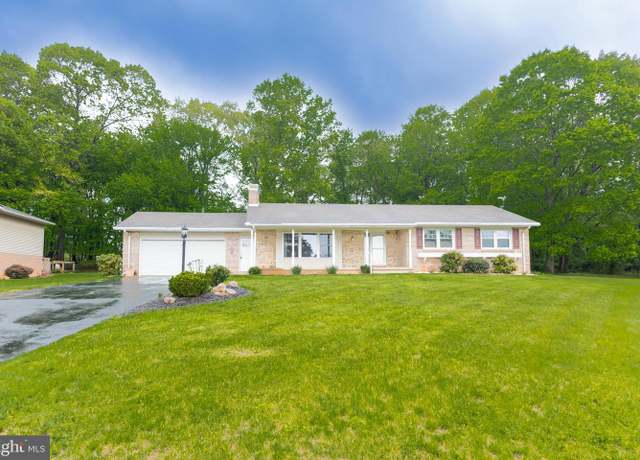 Property at 1791 Ashton Dr, Lebanon, PA 17046, 3 beds, 2.5 baths