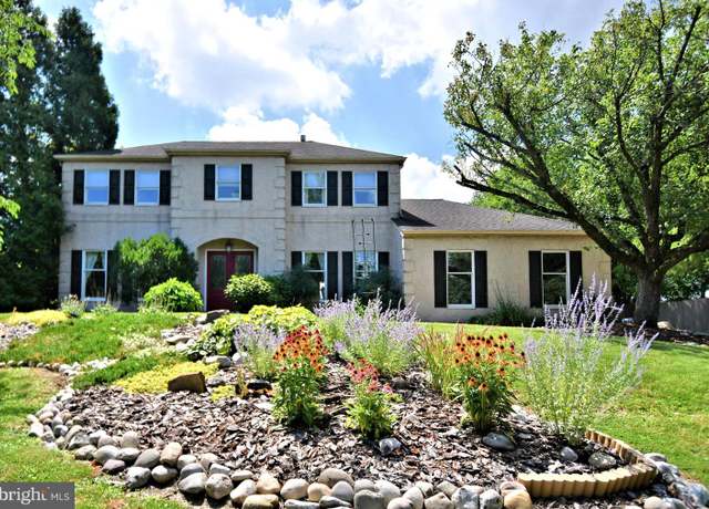 Property at 102 Gwynmont Dr, North Wales, PA 19454, 4 beds, 2.5 baths