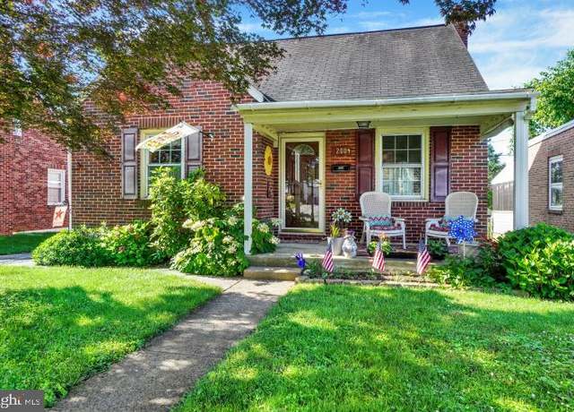 Property at 2004 Orange St, York, PA 17404, 3 beds, 1 bath