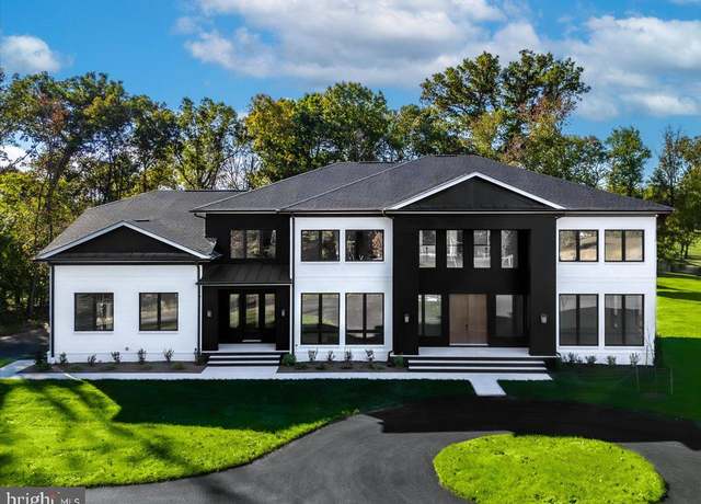 Property at 4621 Fairfax Manor Ct, Chantilly, VA 20151, 4 beds, 5.5 baths
