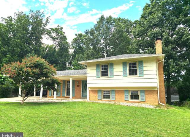 Property at 7910 Harwood Pl, Springfield, VA 22152, 4 beds, 2 baths