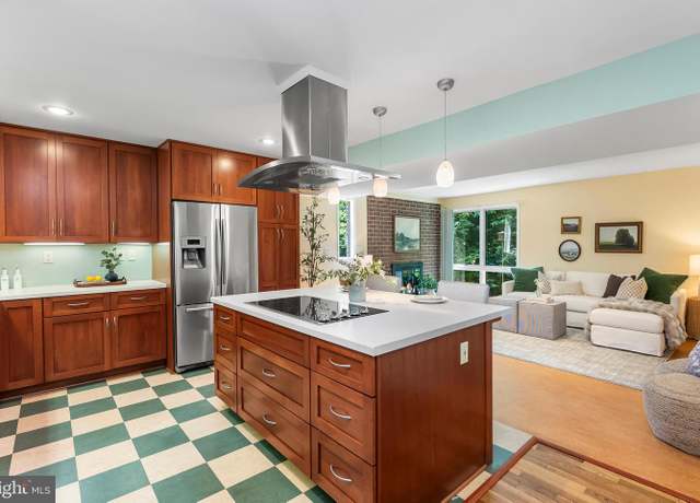 Property at 5305 Thunder Hill Rd, Columbia, MD 21045, 6 beds, 2.5 baths