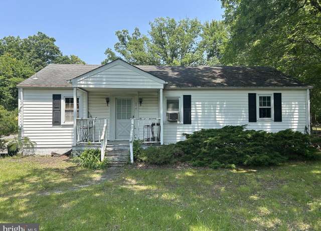 Property at 8016 Bock Rd, Fort Washington, MD 20744, 4 beds, 2 baths