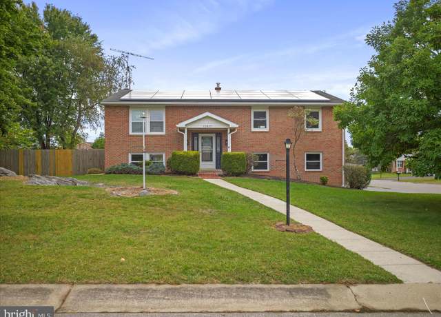 Property at 10801 Rosewood Dr, Hagerstown, MD 21740, 4 beds, 2.5 baths