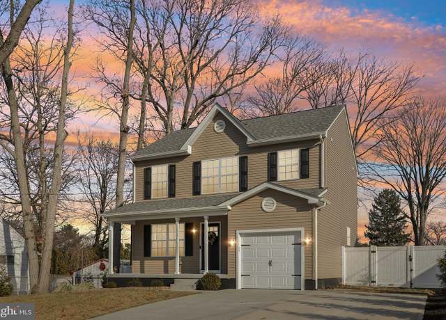 Property at 1643 Charter Oak Ave, Blackwood, NJ 08012, 3 beds, 2.5 baths