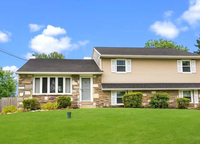 Property at 66 Robin Rd, Holland, PA 18966, 3 beds, 2.5 baths