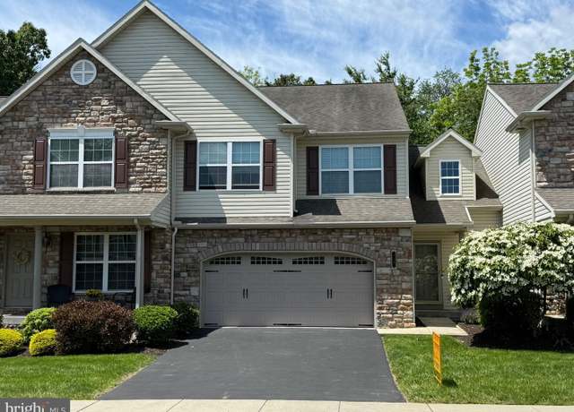 Property at 305 Pin Oak Ct, Mechanicsburg, PA 17050, 3 beds, 3 baths