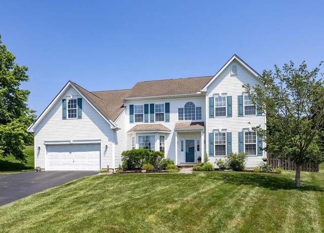 Property at 408 Country Edge Cir, Downingtown, PA 19335, 4 beds, 2.5 baths