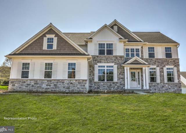 Property at 4488 Continental Dr, Harrisburg, PA 17112, 4 beds, 2.5 baths